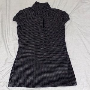 EXPRESS keyhole, high neck, short sleeve, polka dot blouse